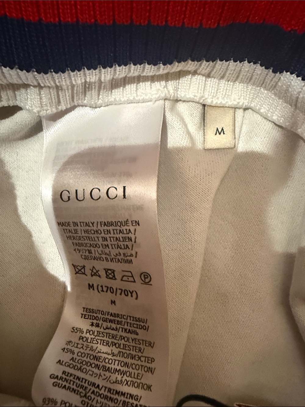 Gucci capri loose large logo pants. Size medium BNWT. Never worn. - Picture 10 of 10